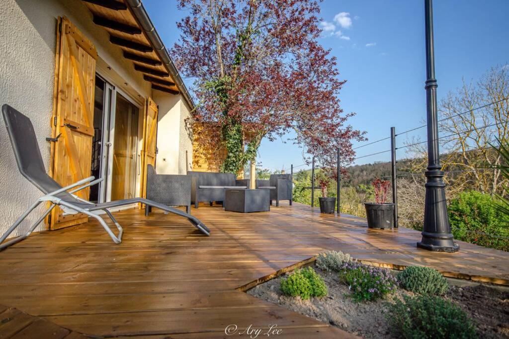 Gite Du Mont Plaisir Villa Chouvigny Esterno foto